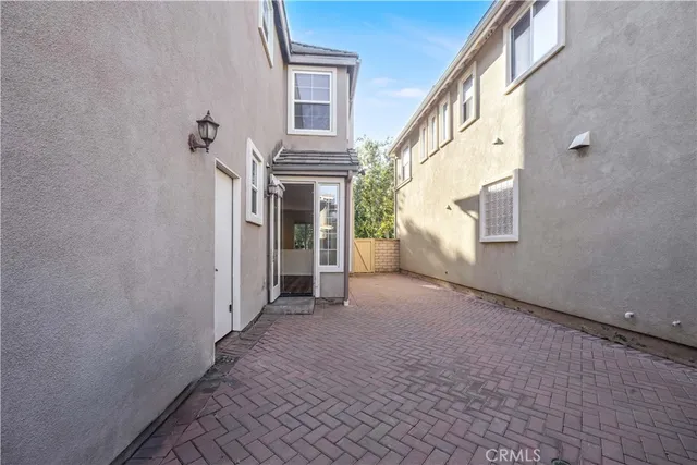 a view of a house with entryway and stairs