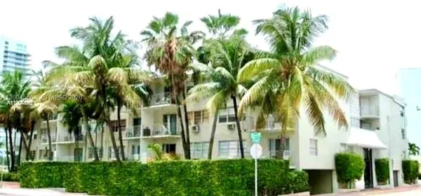 $2,000 | 1441 Lincoln Road, Unit 212, Miami Beach, FL 33139