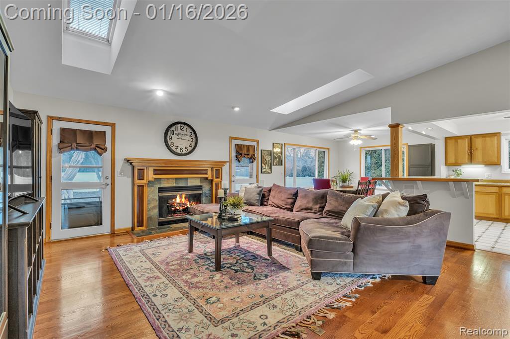 9035 Farmington Road Livonia, MI 48150 - Photo 7 of 90 Gallery Image 7