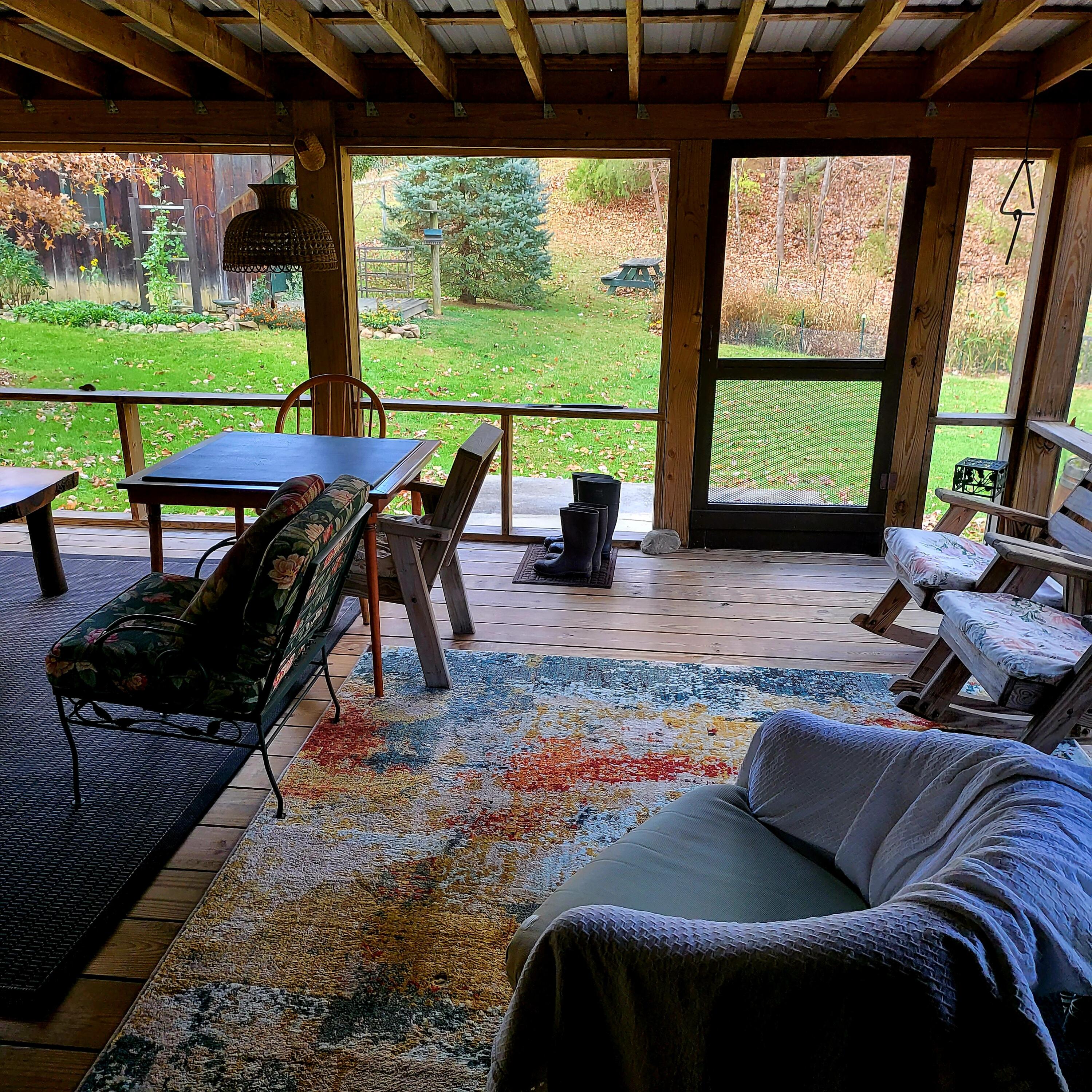 176 Tester Road Elizabethton, TN 37643 - Photo 8 of 16 sunroom