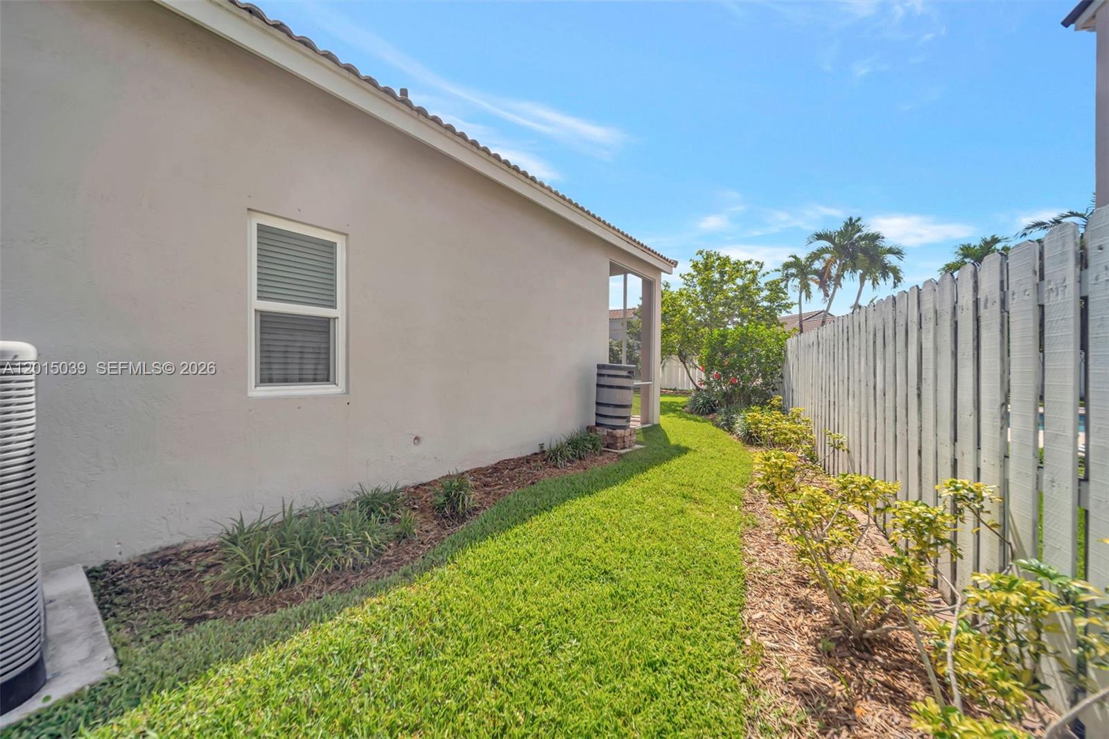 941 Briar Ridge Road Weston, FL 33327 - Photo 42 of 48