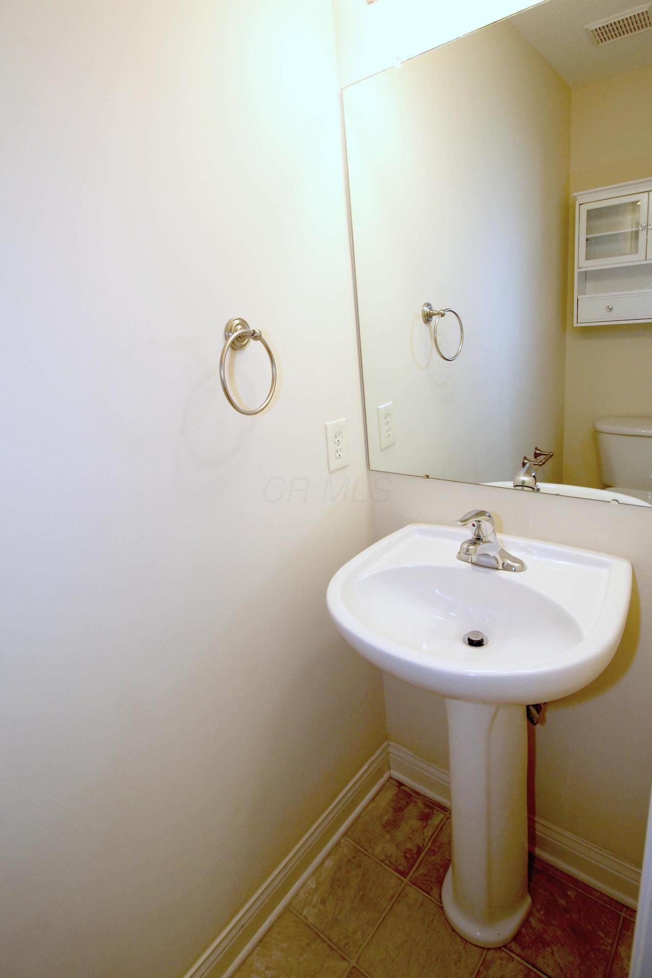 6036 Inslee Road Dublin, OH 43016 - Photo 15 of 27 Gallery Image 15