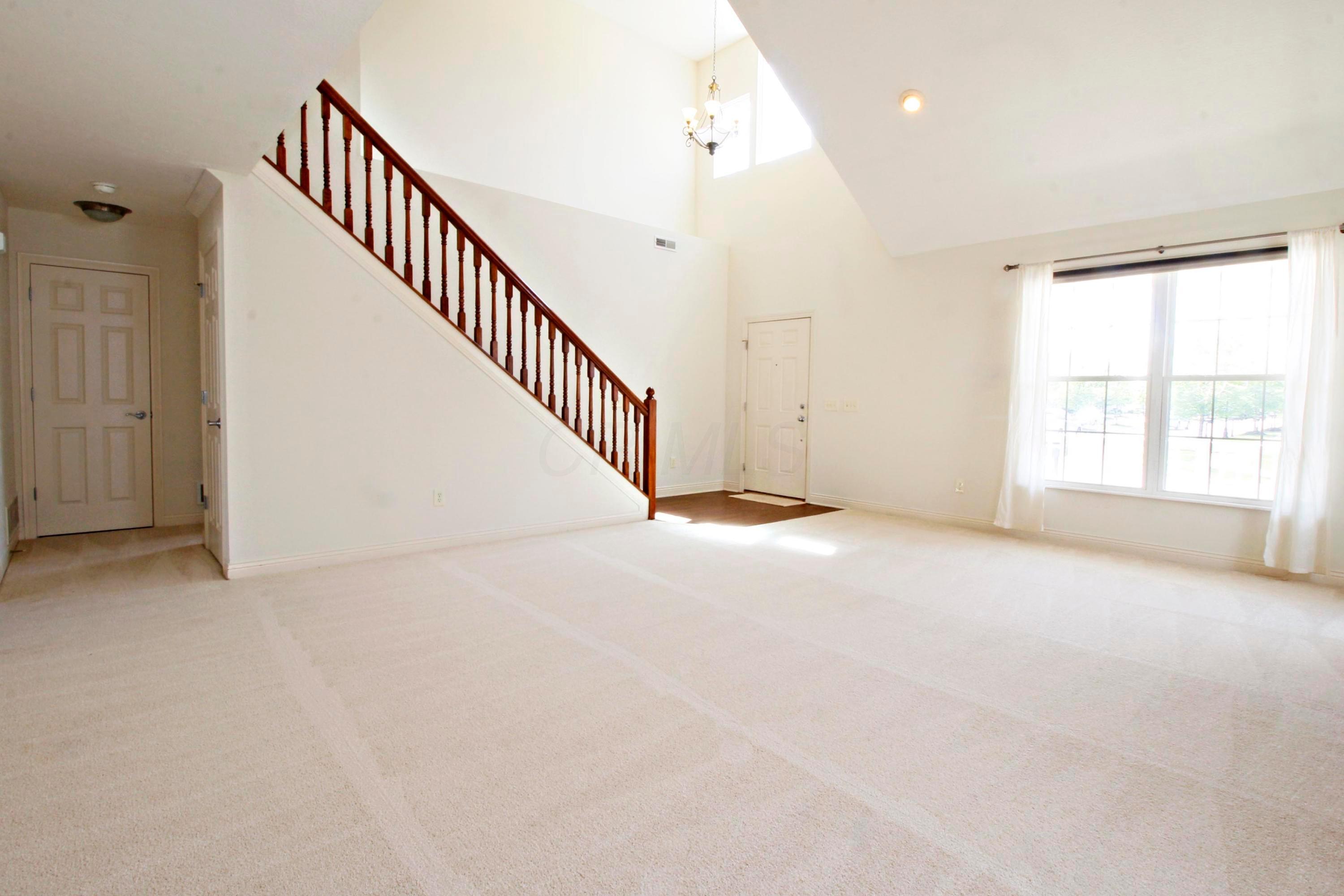 6036 Inslee Road Dublin, OH 43016 - Photo 3 of 27 Gallery Image 3