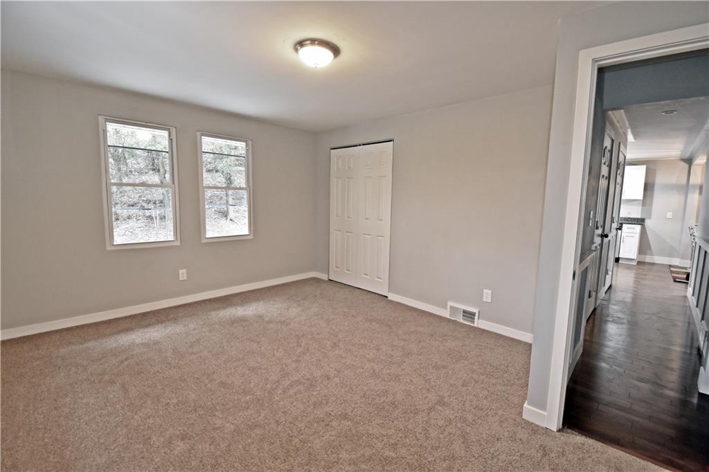 140 Klir Road Pittsburgh, PA 15209 - Photo 14 of 25 Second bedroom