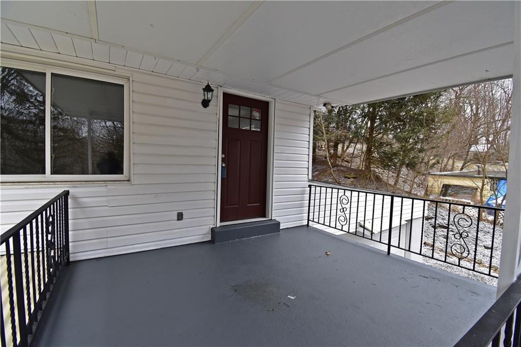 140 Klir Road Pittsburgh, PA 15209 - Photo 5 of 25 Front porch