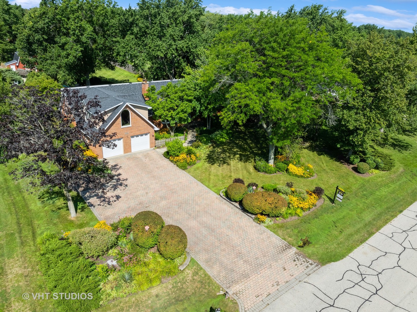 39390 North Winchester Road Wadsworth, IL 60083 - Photo 3 of 52 Gallery Image 3