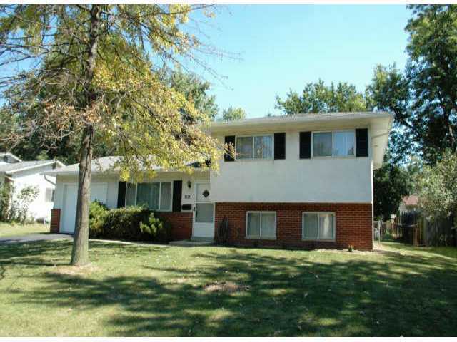 3120 Dunloe Road Columbus, OH 43232 - Photo 1 of 10 Gallery Image 1