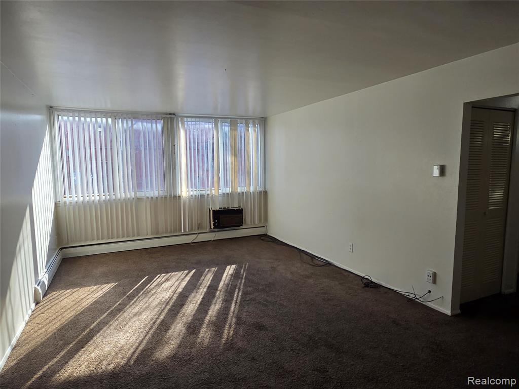 19131 Lahser Road Detroit, MI 48219 - Photo 7 of 16
