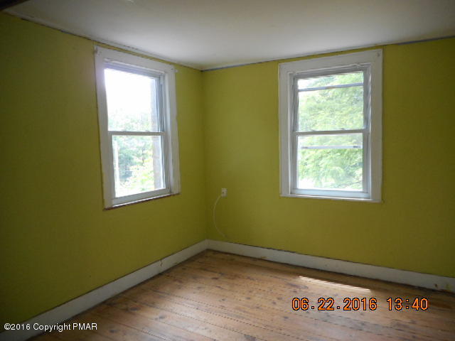 149 Hotel Road Hawley, PA 18428 - Photo 12 of 16 059