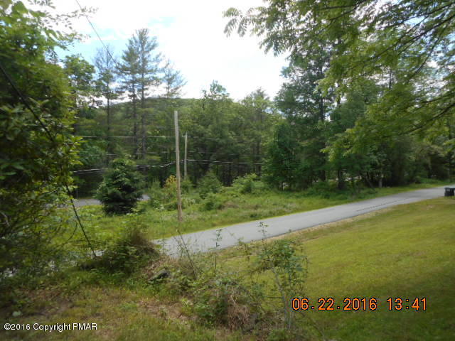 149 Hotel Road Hawley, PA 18428 - Photo 13 of 16 060