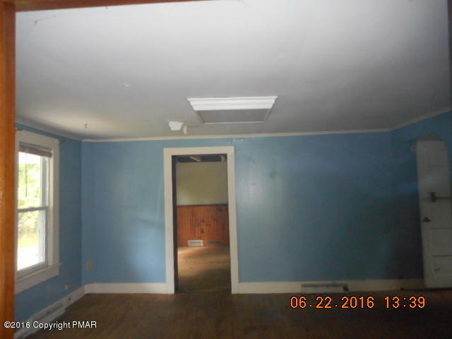 149 Hotel Road Hawley, PA 18428 - Photo 2 of 16 051