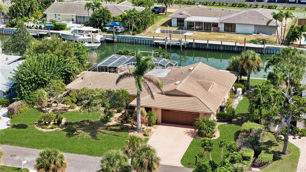 524 Ketch Lane Longboat Key, FL 34228 - Photo 2 of 62