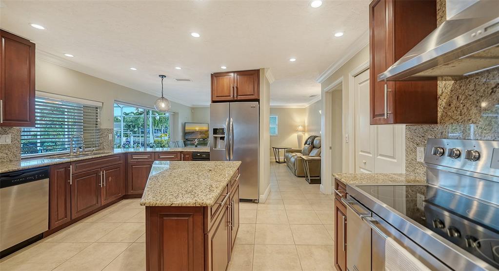 524 Ketch Lane Longboat Key, FL 34228 - Photo 22 of 62