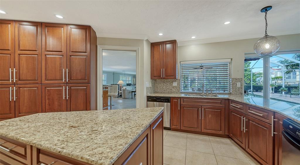 524 Ketch Lane Longboat Key, FL 34228 - Photo 23 of 62