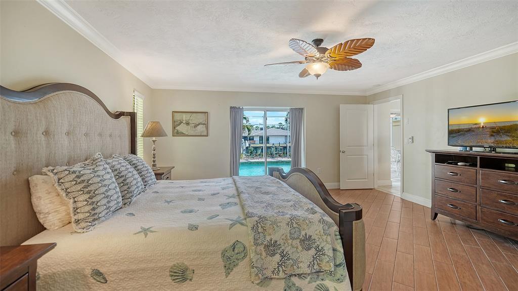 524 Ketch Lane Longboat Key, FL 34228 - Photo 31 of 62