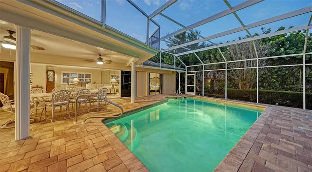 $1,899,000 | 524 Ketch Lane, Longboat Key, FL 34228
