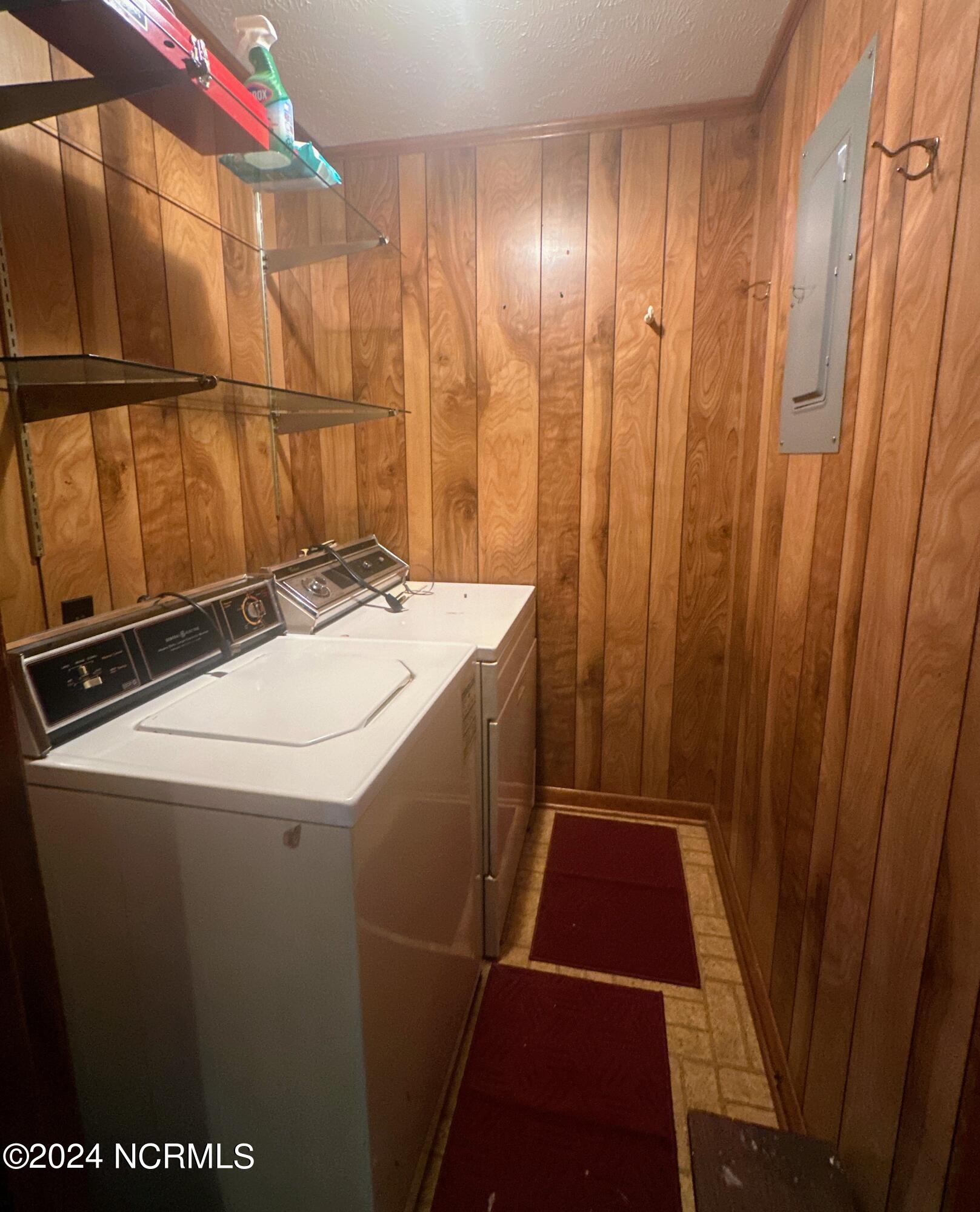 709 Oak Street Chadbourn, NC 28431 - Photo 15 of 17 Laundry Room