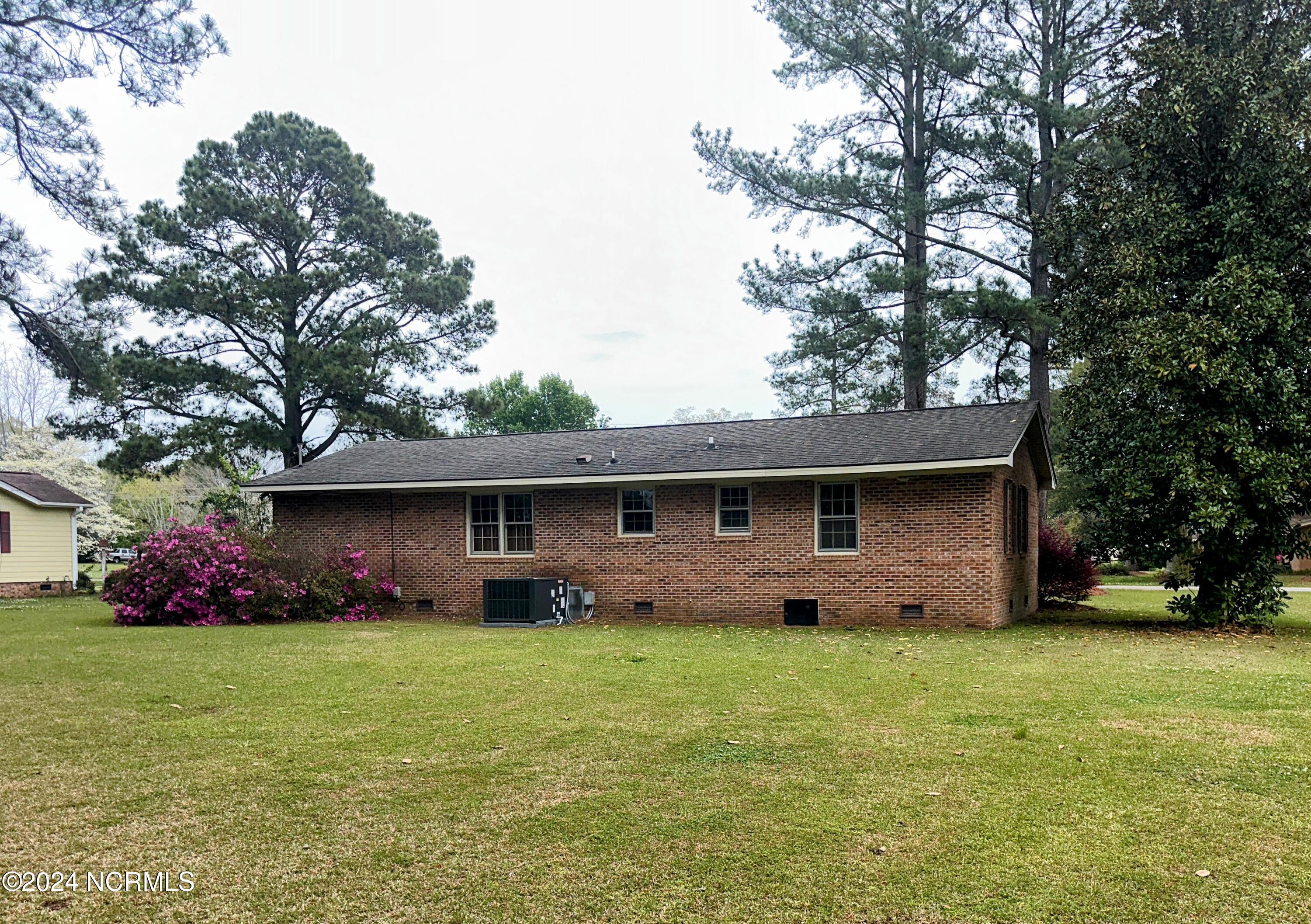 709 Oak Street Chadbourn, NC 28431 - Photo 16 of 17 Almost 1/2 Acre Lot