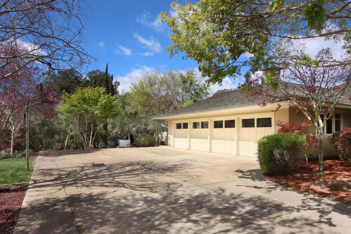 120 Edenvale Road Watsonville, CA 95076 - Photo 54 of 68 a front view of a house with a garden
