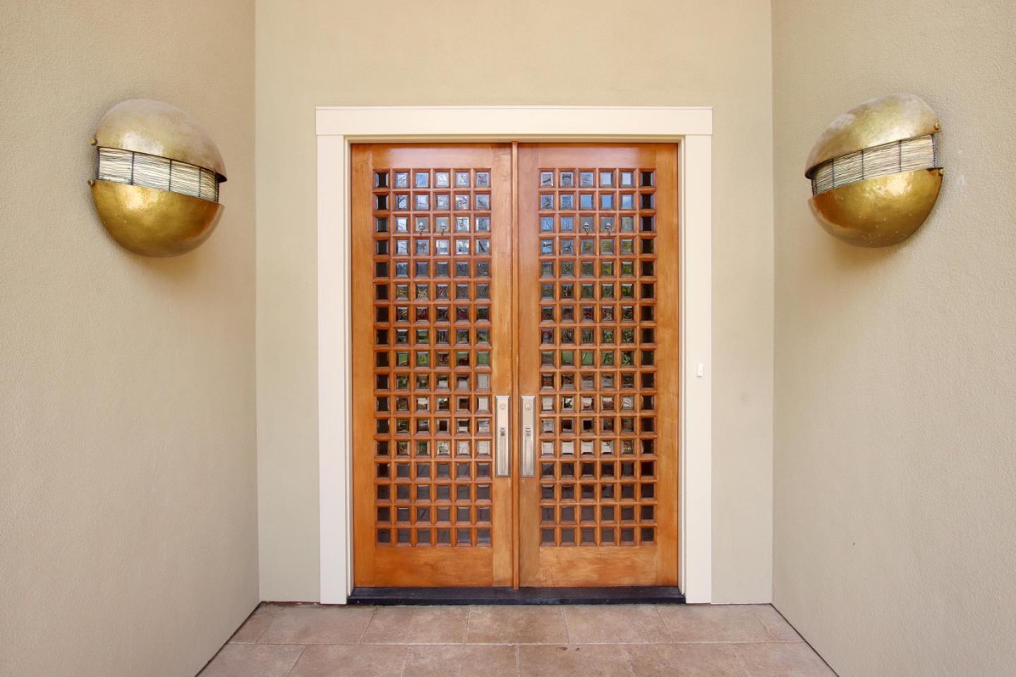 120 Edenvale Road Watsonville, CA 95076 - Photo 7 of 68 an empty room with a wooden floor and potted plant