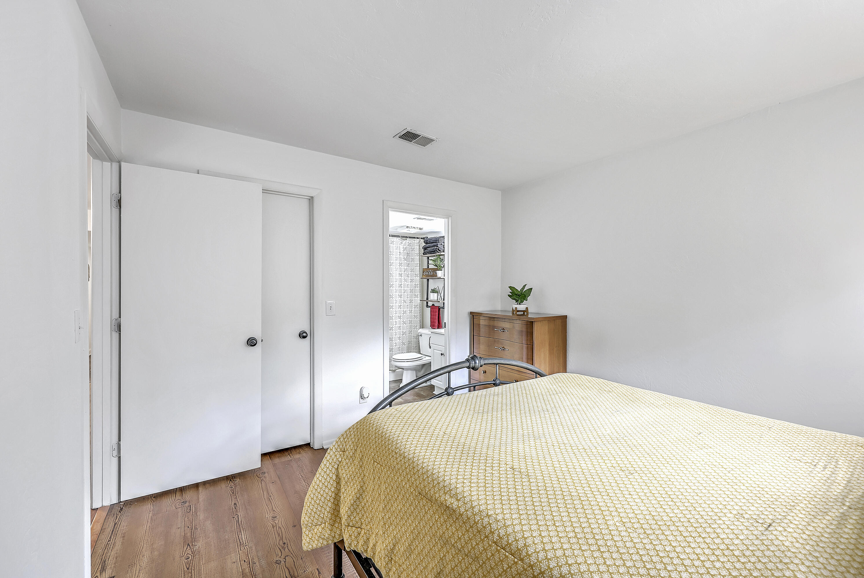 2174 Bees Ferry Road, Unit G Charleston, SC 29414 - Photo 15 of 27 Primary Suite