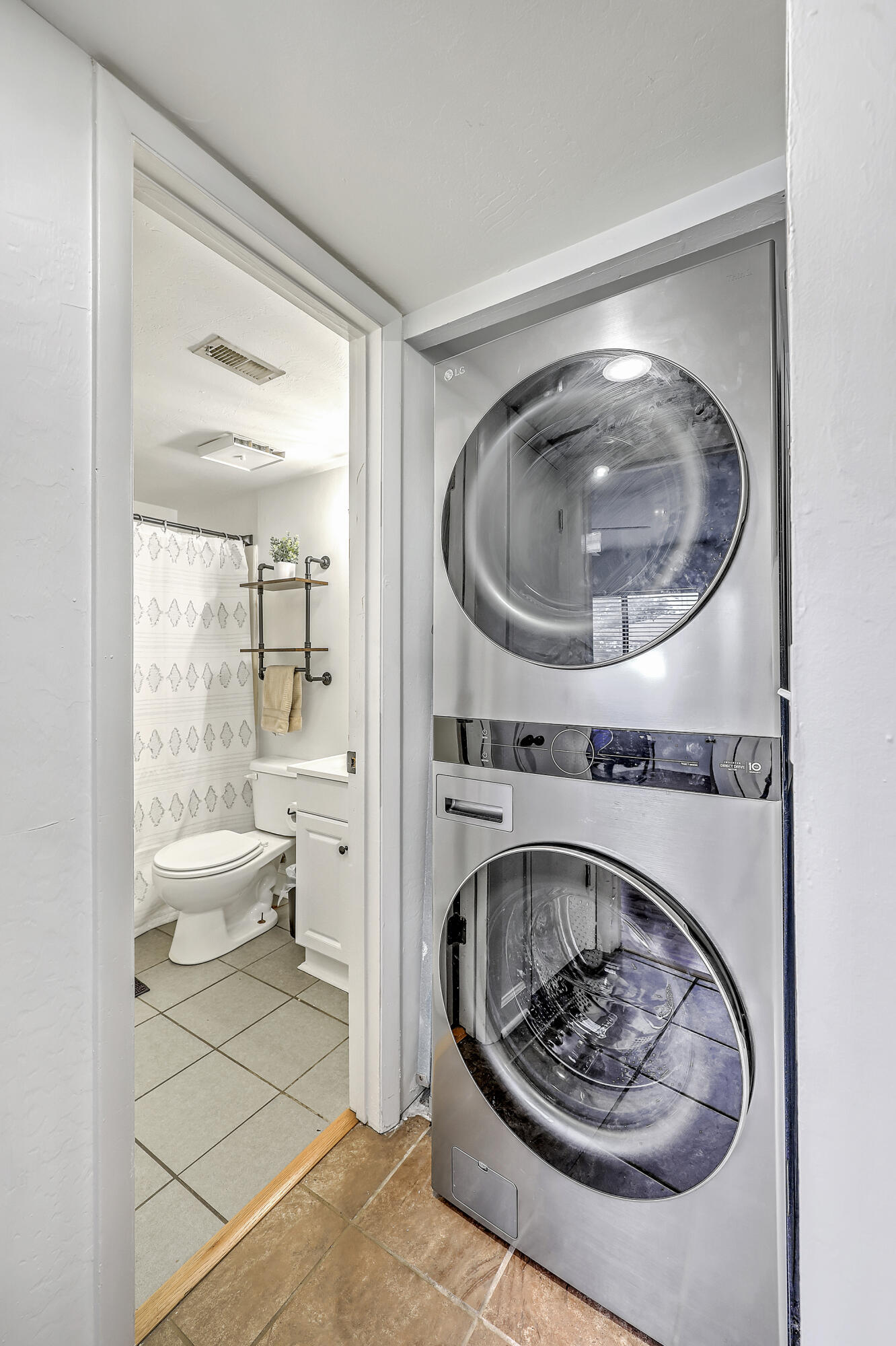 2174 Bees Ferry Road, Unit G Charleston, SC 29414 - Photo 18 of 27 Laundry Closet
