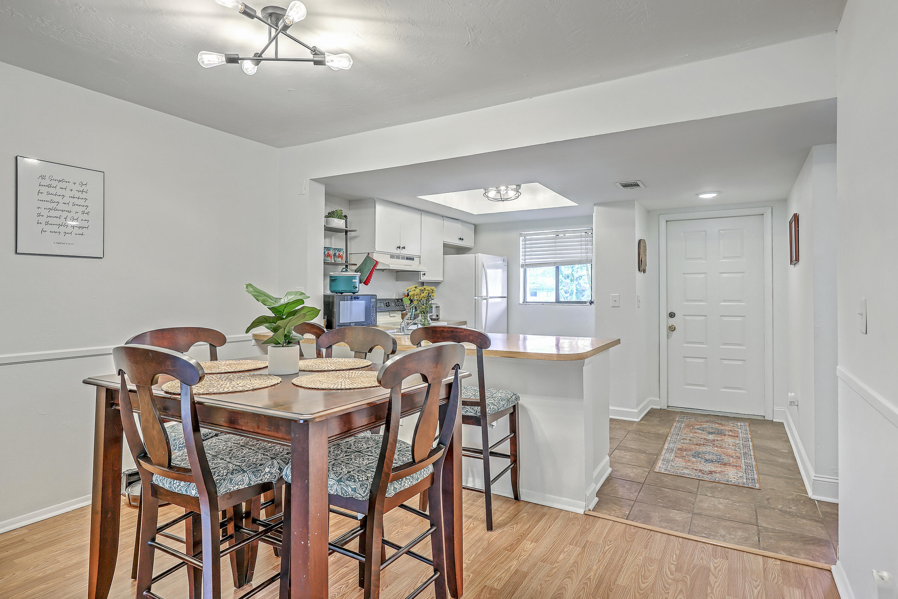 2174 Bees Ferry Road, Unit G Charleston, SC 29414 - Photo 7 of 27 Dining / Kitchen