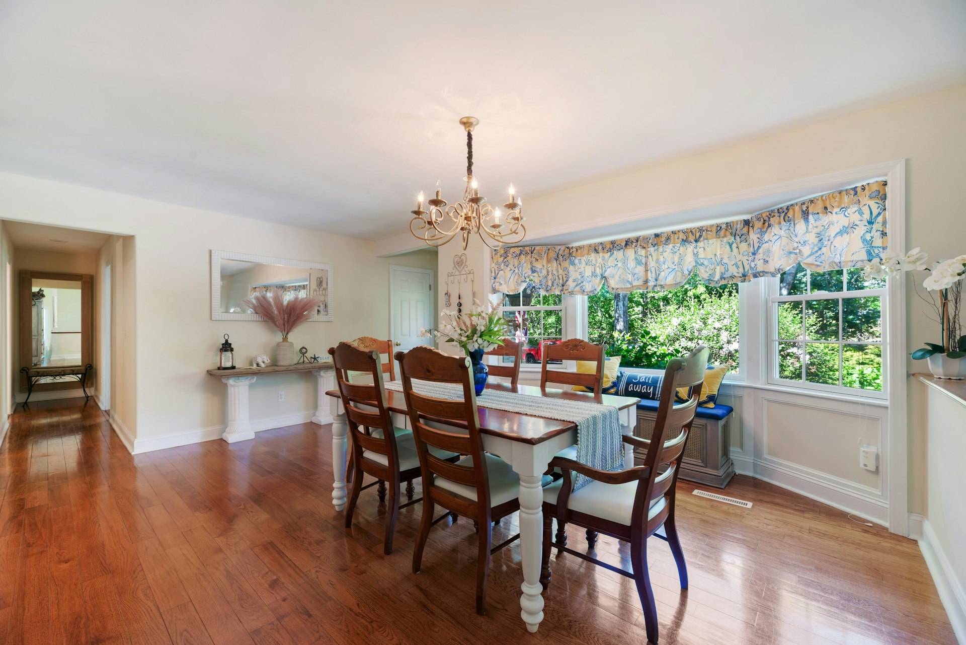 21 Jones Road Hampton Bays, NY 11946 - Photo 12 of 28 Gallery Image 12