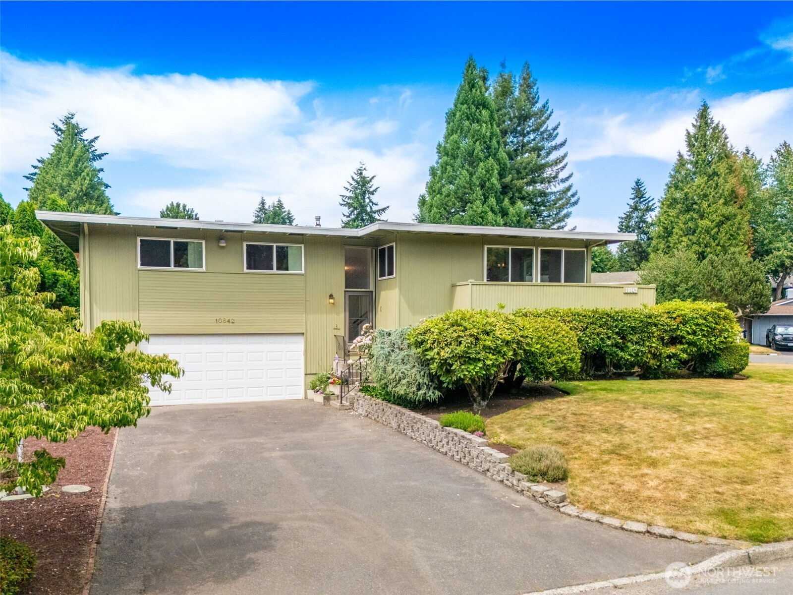 10842 Northeast 149th Street Bothell, WA 98011 - Photo 1 of 28