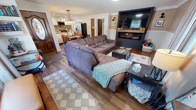 $275,000 | 153 Central Avenue South, Richmond, MN 56368