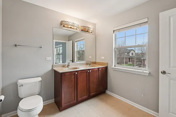 $569,900 | 2125 Apple Hill Lane, Buffalo Grove, IL 60089