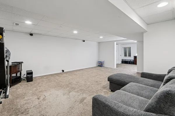 $569,900 | 2125 Apple Hill Lane, Buffalo Grove, IL 60089