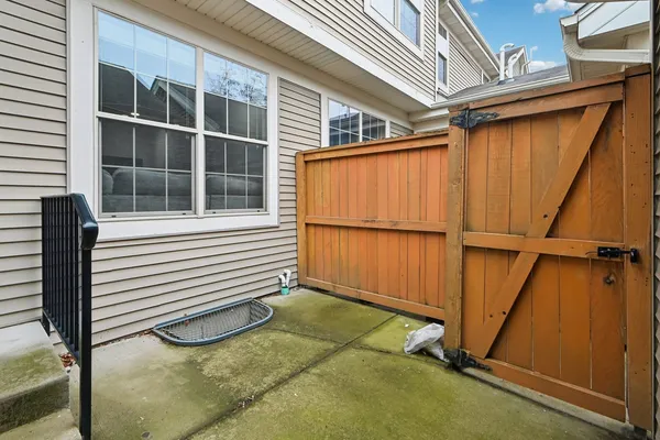 $569,900 | 2125 Apple Hill Lane, Buffalo Grove, IL 60089