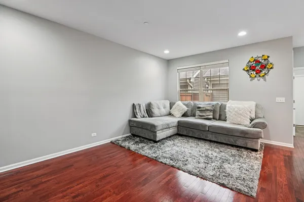 $569,900 | 2125 Apple Hill Lane, Buffalo Grove, IL 60089