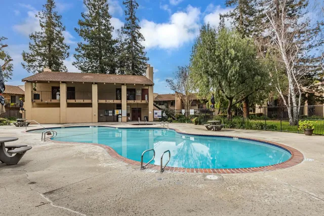 $419,900 | 247 North Capitol Avenue, Unit 105, San Jose, CA 95127