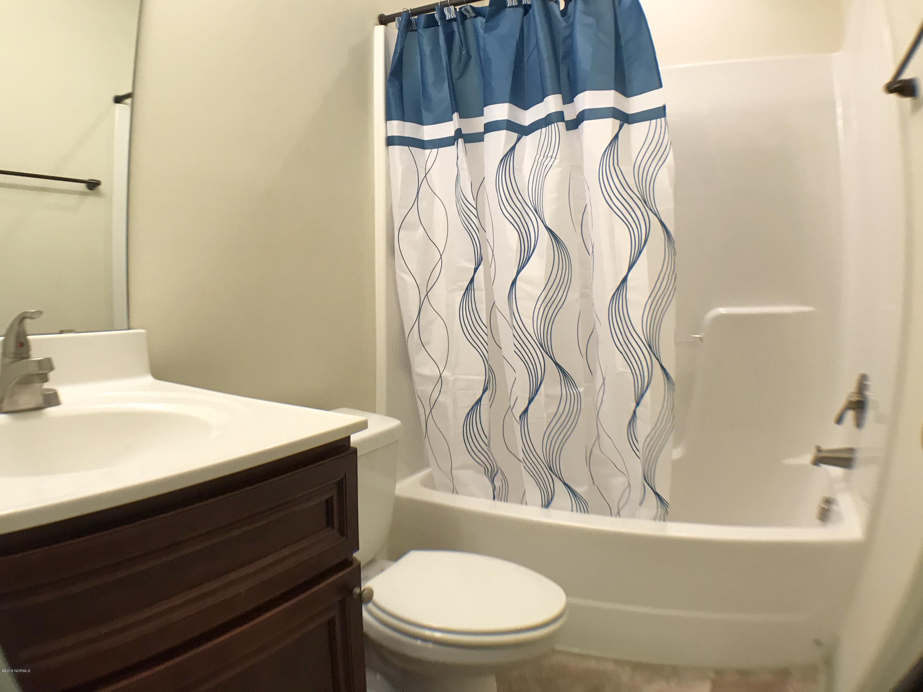 201 Kenan Loop Jacksonville, NC 28546 - Photo 20 of 28 Bathroom 2