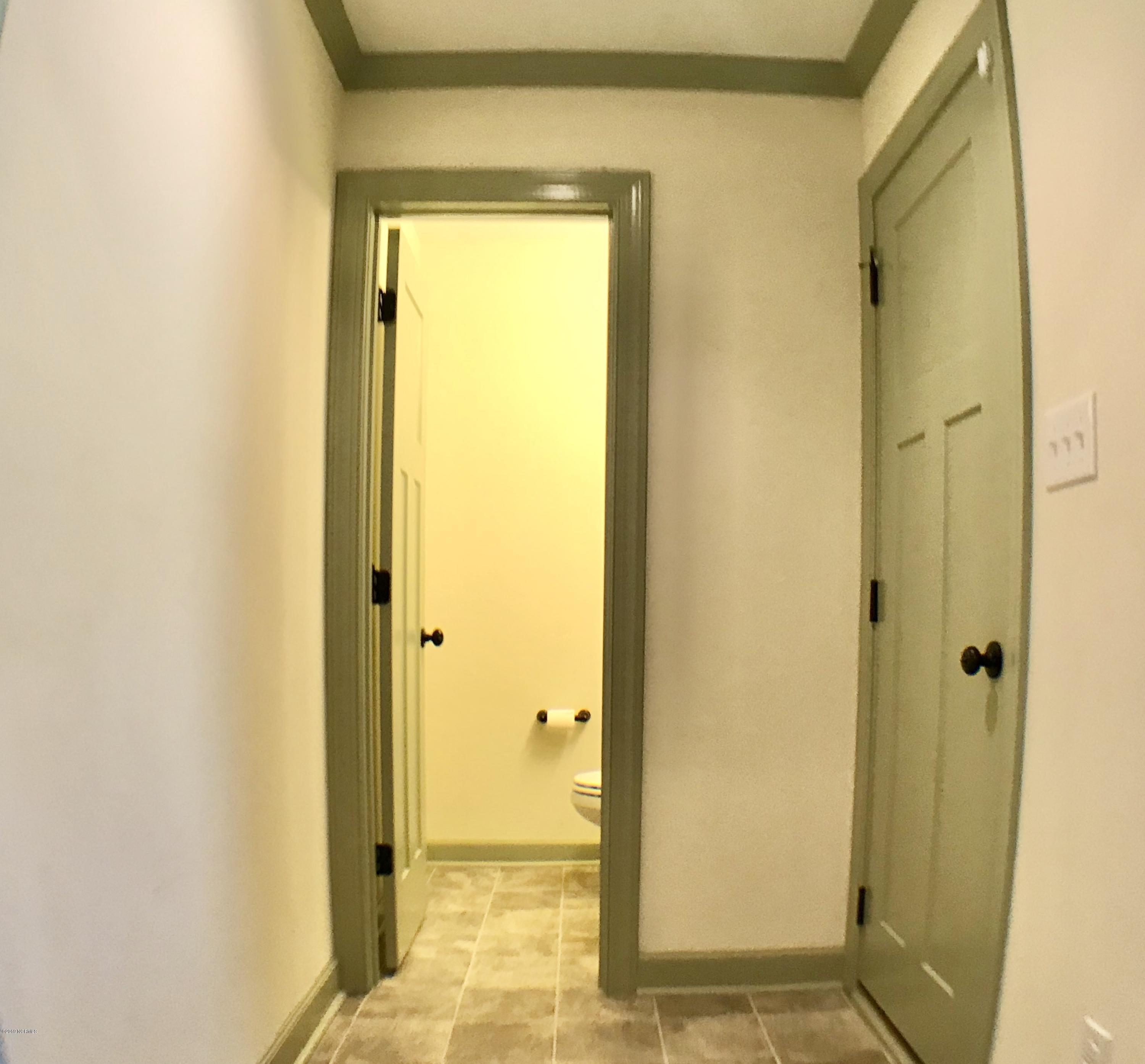 201 Kenan Loop Jacksonville, NC 28546 - Photo 4 of 28 Mud room