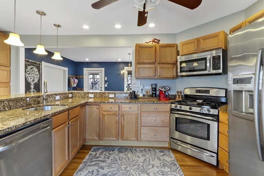 20 Robinwood Road Dedham, MA 02026 - Photo 8 of 28 Gallery Image 8