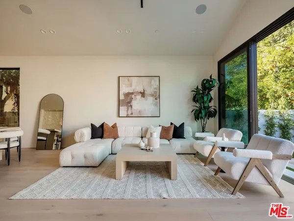 $17,000 | 14647 Morrison Street, Sherman Oaks, CA 91403