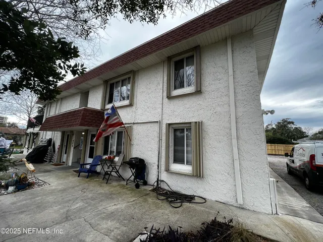 a view of outdoor space