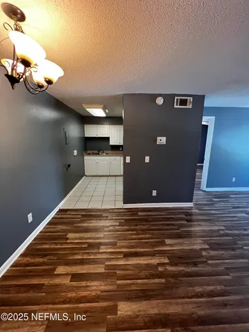 $1,295 | 402 South 8th Avenue, Unit 4, Jacksonville Beach, FL 32250