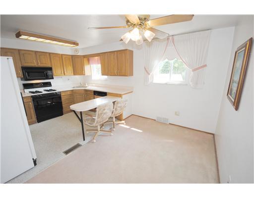 768 Lindsay Road Carnegie, PA 15106 - Photo 4 of 15 Dining Room.