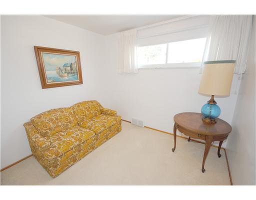 768 Lindsay Road Carnegie, PA 15106 - Photo 10 of 15 Bedroom.
