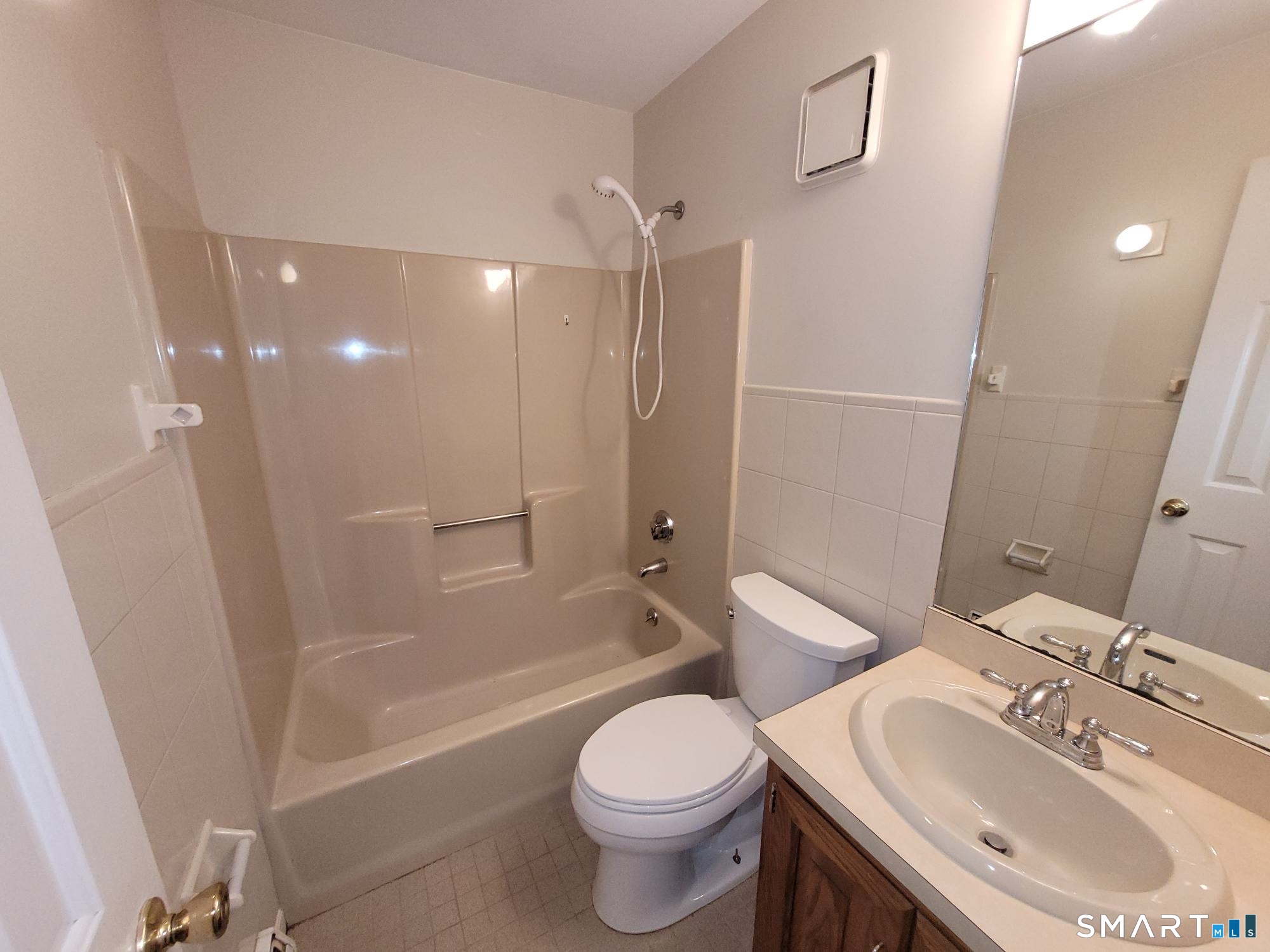 55 Mill Plain Road, Unit 343 Danbury, CT 06811 - Photo 11 of 25