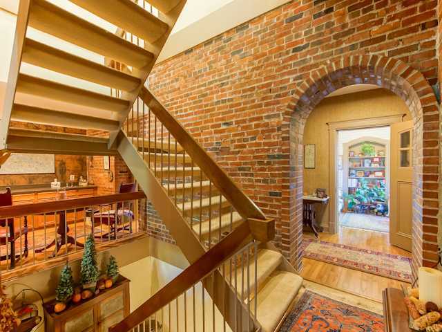 1427 Roxbury Road, Unit CARRIAGE HSE E Columbus, OH 43212 - Photo 11 of 25