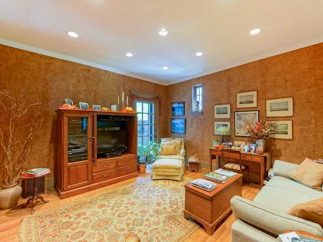 1427 Roxbury Road, Unit CARRIAGE HSE E Columbus, OH 43212 - Photo 7 of 25
