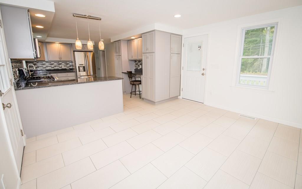 47 Salem Road Dracut, MA 01826 - Photo 8 of 42 Gallery Image 8