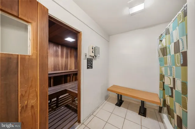 $2,950 | 5300 Columbia Pike, Unit 315, Arlington, VA 22204