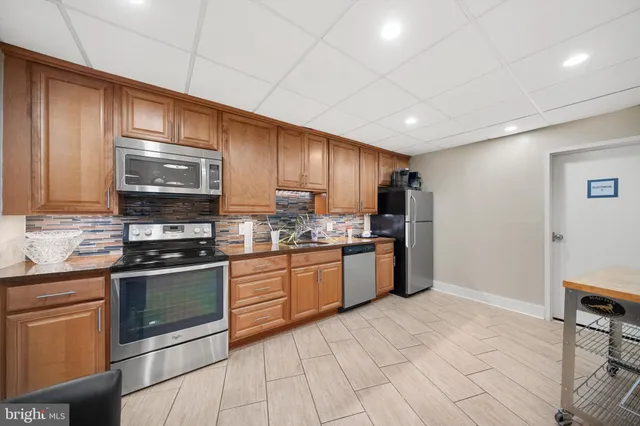 $2,950 | 5300 Columbia Pike, Unit 315, Arlington, VA 22204