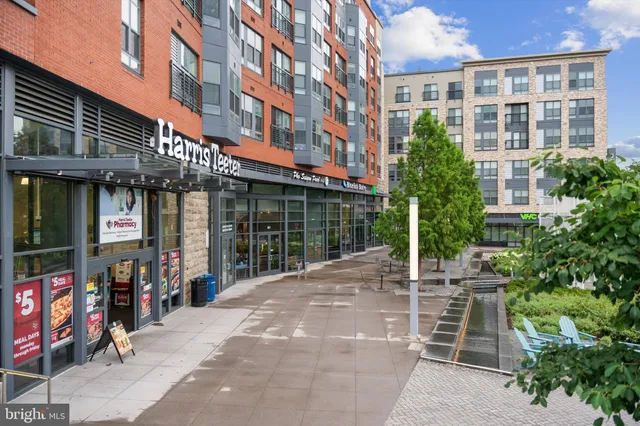 $2,950 | 5300 Columbia Pike, Unit 315, Arlington, VA 22204